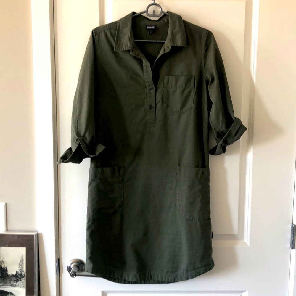 Patagonia Rocky Peak Shirt Dress in Moss green